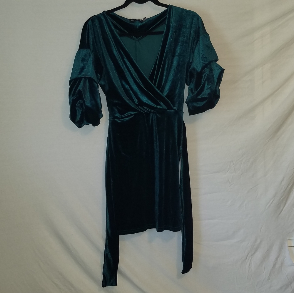 PrettyLittleThing Emerald Wrap Front Midi Dress